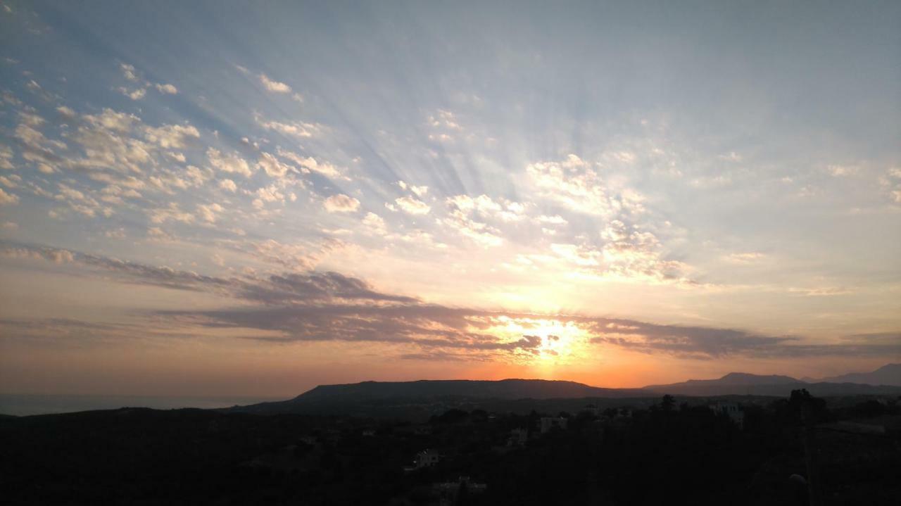 360 Panorama House - Gazing At Horizon And The Stars Of The Galaxy In The Night - Fresh Cool Breeze Most Of The Time - Just 7 Min From The Beach Kournás Dış mekan fotoğraf